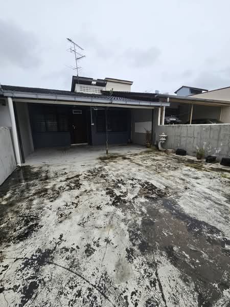 1-storey Terraced House for Sale in Taman Pelangi (Johor Bahru) - Alanis Lee - Exterior - PropertyGuru.com.my