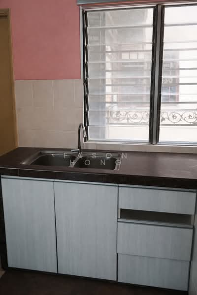 Apartment for Rent at Residensi Warnasari 1 - Eason Hong - Kitchen - PropertyGuru.com.my