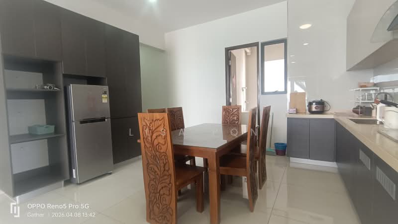 Condominium for Rent at Royal Strand @ Country Garden Danga Bay - Lisa Pon - Dining Room - PropertyGuru.com.my