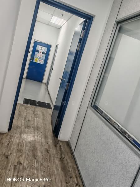 Detached Factory for Rent in Bayan Lepas (Penang) - Jerome Eng - Corridor - PropertyGuru.com.my