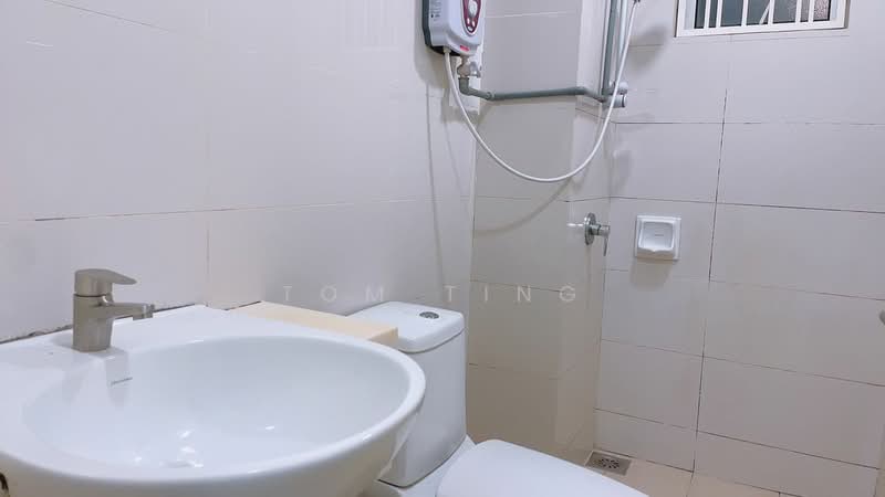 Servis Apartment untuk Dijual di Oasis Ara Damansara - Tom Ting - Bathroom - PropertyGuru.com.my