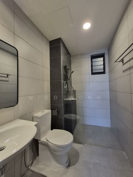 Servis Apartment untuk Disewa di The Era @ Duta North - Mico Wong - Bathroom - PropertyGuru.com.my