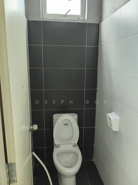 Shop for Rent in Taman Mount Austin (Tebrau) - Joseph Goh - Bathroom - PropertyGuru.com.my