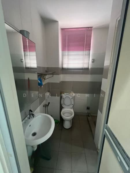 2-storey Terraced House for Rent in Seri Kembangan (Selangor) - Dennix Chin - Bathroom - PropertyGuru.com.my