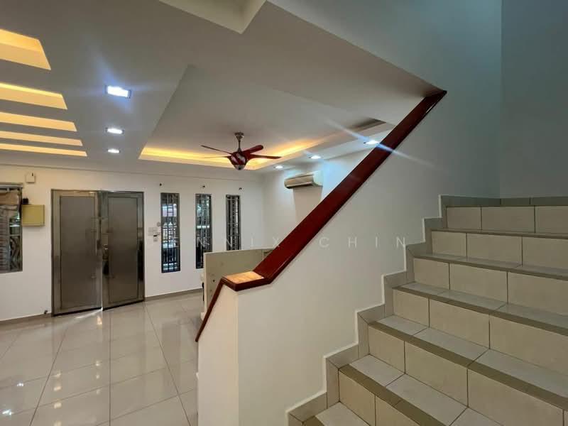 2-storey Terraced House for Rent in Seri Kembangan (Selangor) - Dennix Chin - Living Room - PropertyGuru.com.my