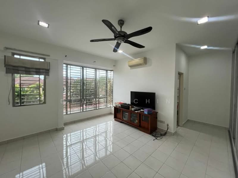 2-storey Terraced House for Rent in Seri Kembangan (Selangor) - Dennix Chin - Living Room - PropertyGuru.com.my