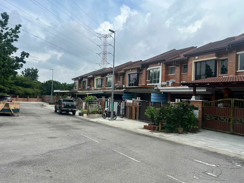 2-storey Terraced House for Rent in Seri Kembangan (Selangor) - Dennix Chin - Exterior - PropertyGuru.com.my