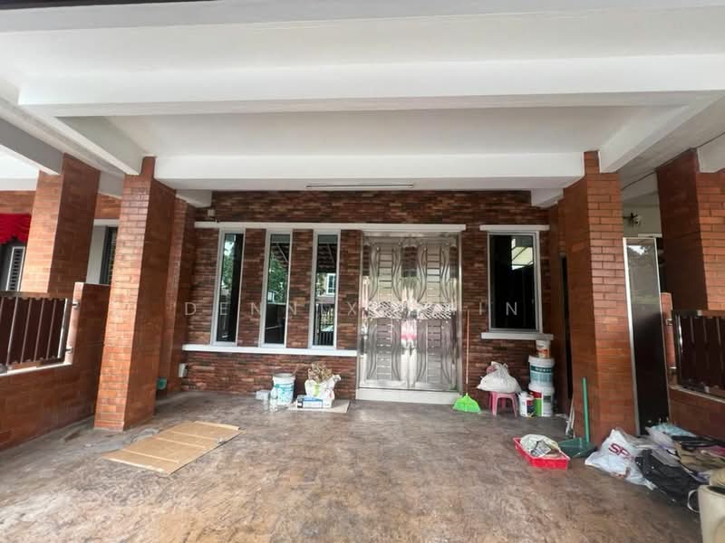 2-storey Terraced House for Rent in Seri Kembangan (Selangor) - Dennix Chin - Exterior - PropertyGuru.com.my