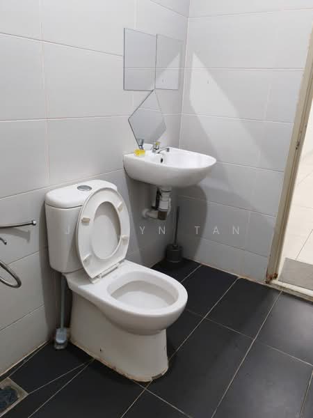 Apartment for Rent at Akademik Suite - Jaslyn Tan - Bathroom - PropertyGuru.com.my
