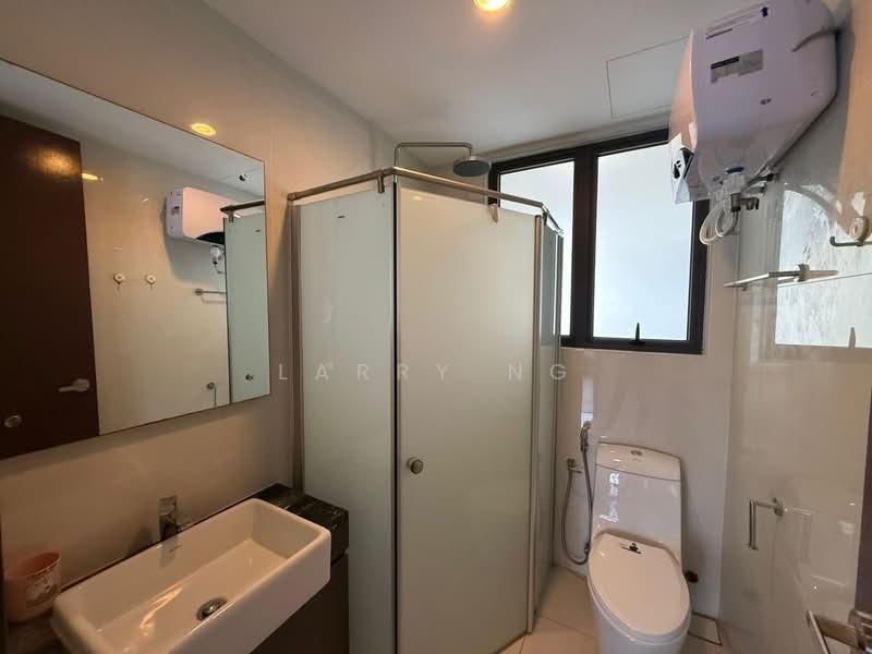 Condominium for Rent at Royal Strand @ Country Garden Danga Bay - Larry Ng - Bathroom - PropertyGuru.com.my