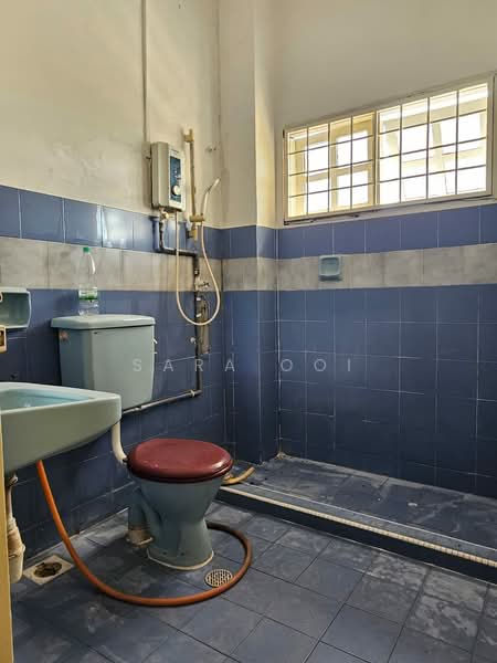 Rumah Teres untuk Dijual di Bandar Sungai Long (Selangor) - Sara Ooi - Bathroom - PropertyGuru.com.my