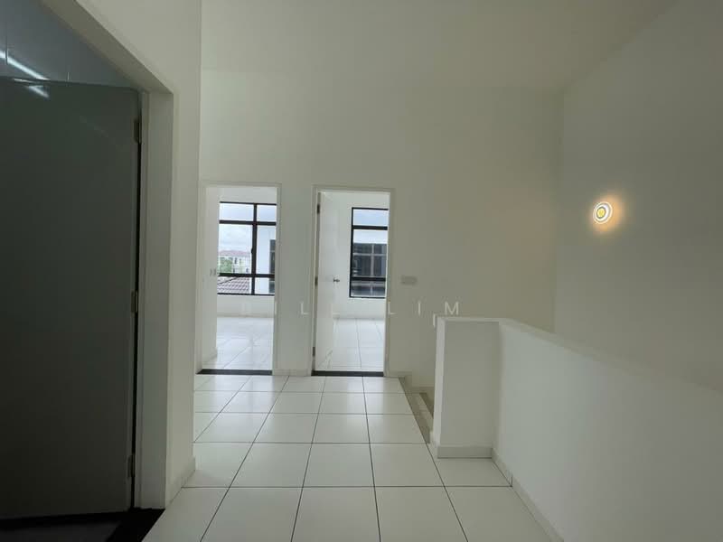 2-storey Terraced House for Sale in Shah Alam (Selangor) - Bill Lim - Corridor - PropertyGuru.com.my