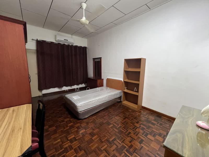 2-storey Terraced House for Rent in Bukit Sebukor (Bukit Baru) - Ramona Tan - Bedroom - PropertyGuru.com.my