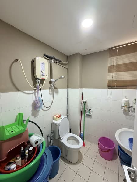 Kondominium untuk Disewa di Glen View Villa - Rion Liew - Bathroom - PropertyGuru.com.my