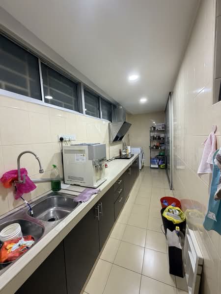 Kondominium untuk Disewa di Glen View Villa - Rion Liew - Kitchen - PropertyGuru.com.my