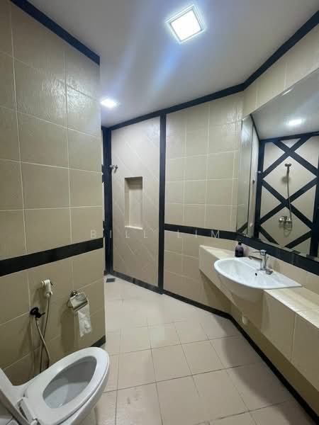 2-storey Terraced House for Sale in Bukit Rahman Putra (Sungai Buloh) - Bill Lim - Bathroom - PropertyGuru.com.my