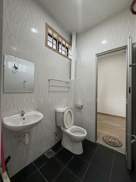 Rumah Teres 1.5 Tingkat untuk Disewa di Taman Selesa Jaya (Iskandar Puteri (Nusajaya)) - Justin Kong - Bathroom - PropertyGuru.com.my