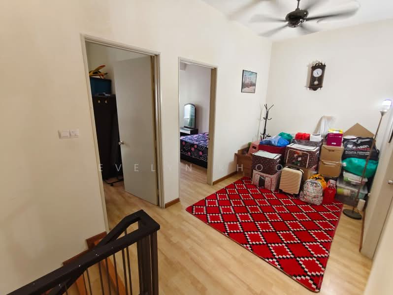 3-storey Terraced House for Sale in Rawang (Selangor) - Evelyn Khoo - Hallway - PropertyGuru.com.my