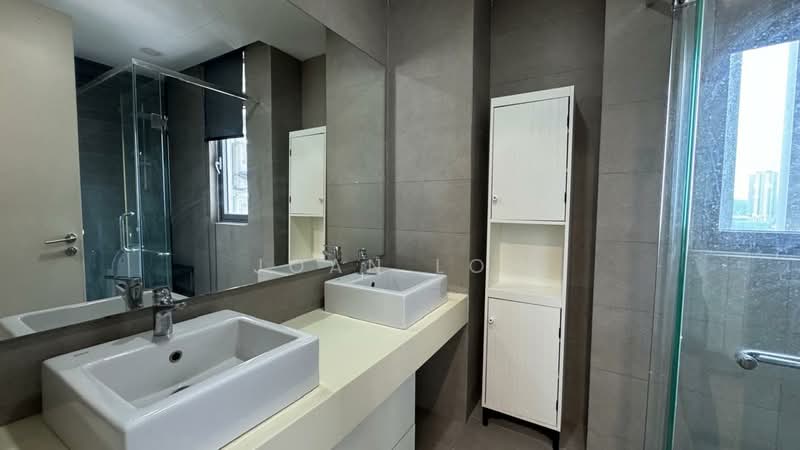 Condominium for Rent at Vivo Residential Suites - Joan Loh - Bathroom - PropertyGuru.com.my