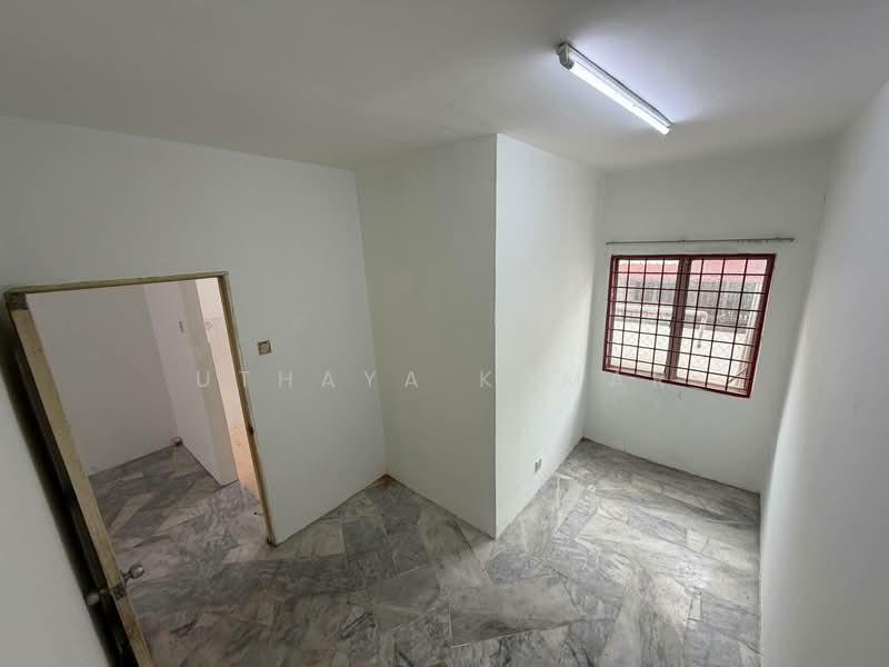 Rumah Teres untuk Dijual di Bandar Country Homes (Rawang) - Uthaya Kumar - Interior - PropertyGuru.com.my