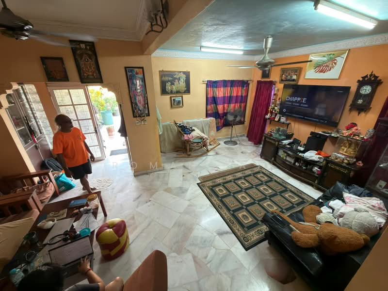 Rumah Teres 2 Tingkat untuk Dijual di Bandar Tasik Puteri (Rawang) - Roman Yap - Living Room - PropertyGuru.com.my