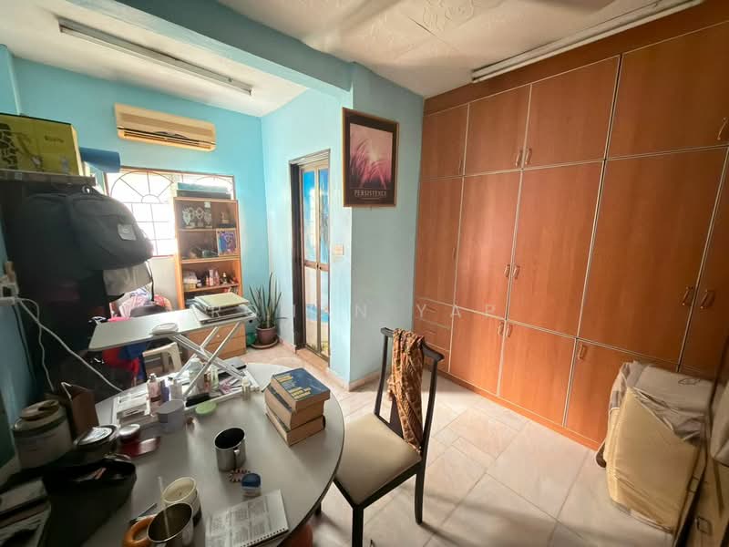 Rumah Teres 2 Tingkat untuk Dijual di Bandar Tasik Puteri (Rawang) - Roman Yap - Study - PropertyGuru.com.my