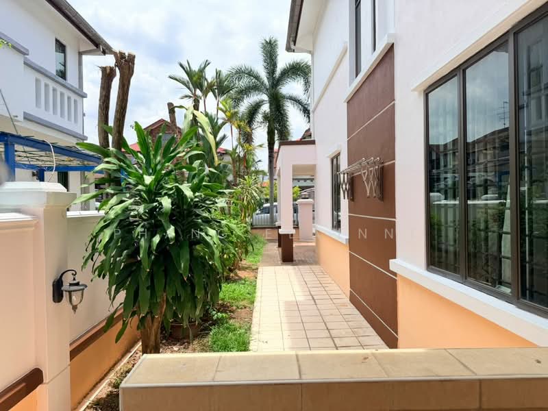 Semi-Detached House for Sale in Taman Mount Austin (Tebrau) - Phang Elainne - Exterior - PropertyGuru.com.my