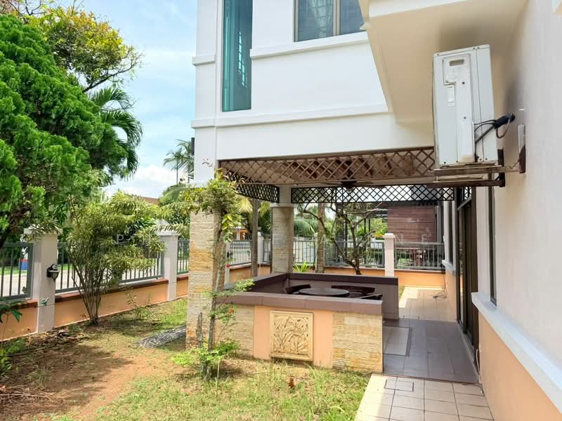 Semi-Detached House for Sale in Taman Mount Austin (Tebrau) - Phang Elainne - Exterior - PropertyGuru.com.my