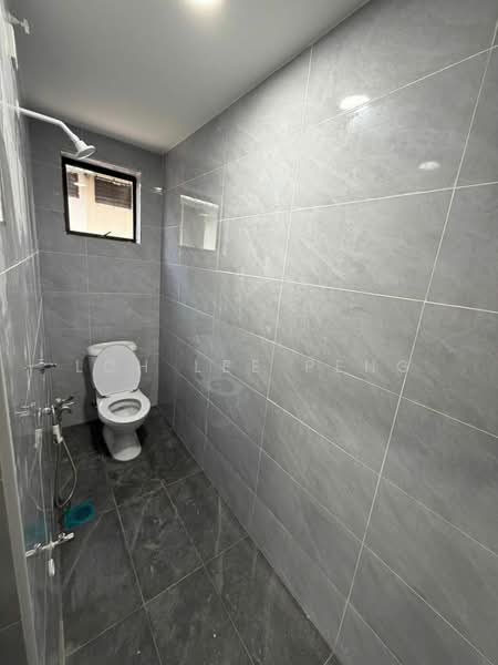 2-storey Terraced House for Sale in Taman Desa Cemerlang (Ulu Tiram) - Loh Lee Peng - Bathroom - PropertyGuru.com.my