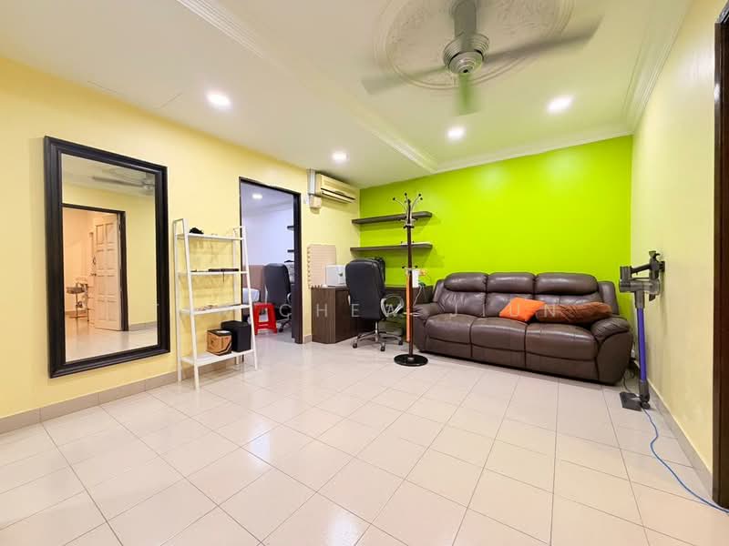 2-storey Terraced House for Sale in Pandan Indah (Ampang) - Tan Chew Jiun - Living Room - PropertyGuru.com.my