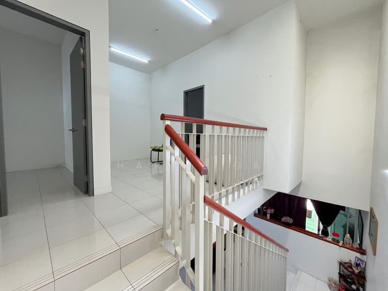 2-storey Terraced House for Sale in Bandar Saujana Putra (Tanjong Duabelas) - Charlie Gan - Interior - PropertyGuru.com.my