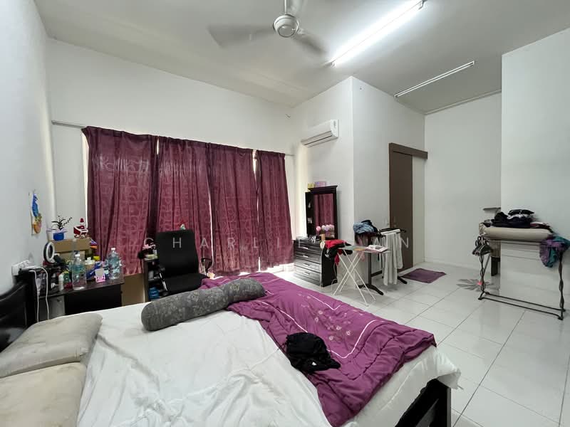 2-storey Terraced House for Sale in Bandar Saujana Putra (Tanjong Duabelas) - Charlie Gan - PropertyGuru.com.my