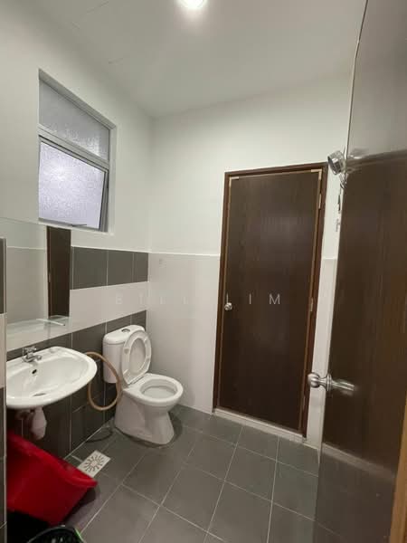 Rumah Teres 2 Tingkat untuk Dijual di Saujana Utama (Puncak Alam) - Bill Lim - Bathroom - PropertyGuru.com.my
