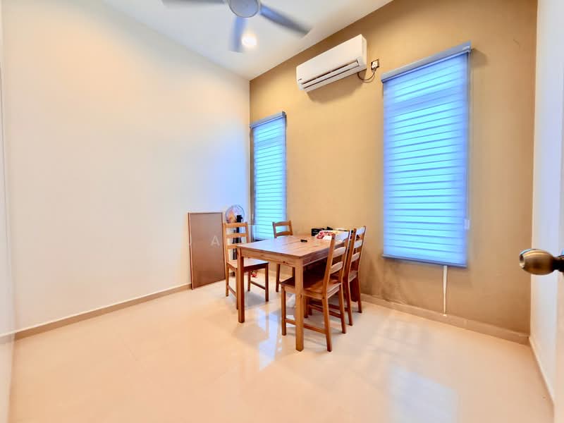 Rumah Berkembar untuk Dijual di Iskandar Puteri (Nusajaya) (Johor) - Janice . - Dining Room - PropertyGuru.com.my