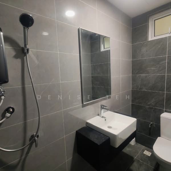 Kondominium untuk Disewa di Lucerne Residences - Denise Teh - Bathroom - PropertyGuru.com.my
