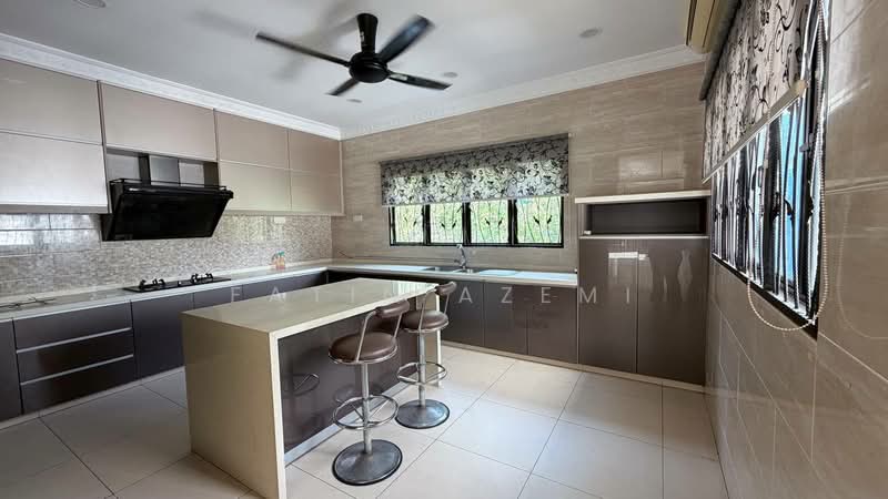 Semi-Detached House for Sale in Jade Hills (Kajang) - Fatin Azemi - Kitchen - PropertyGuru.com.my