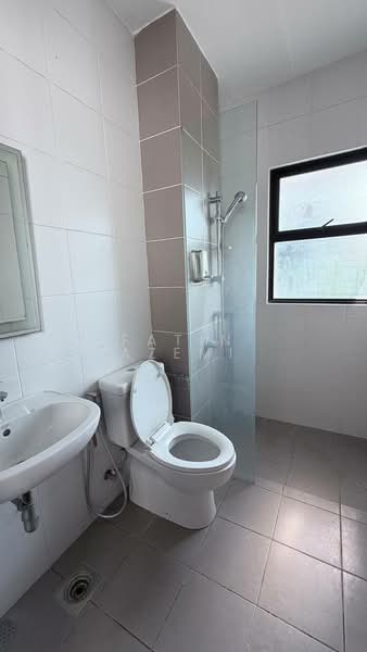 Semi-Detached House for Sale in Jade Hills (Kajang) - Fatin Azemi - Bathroom - PropertyGuru.com.my