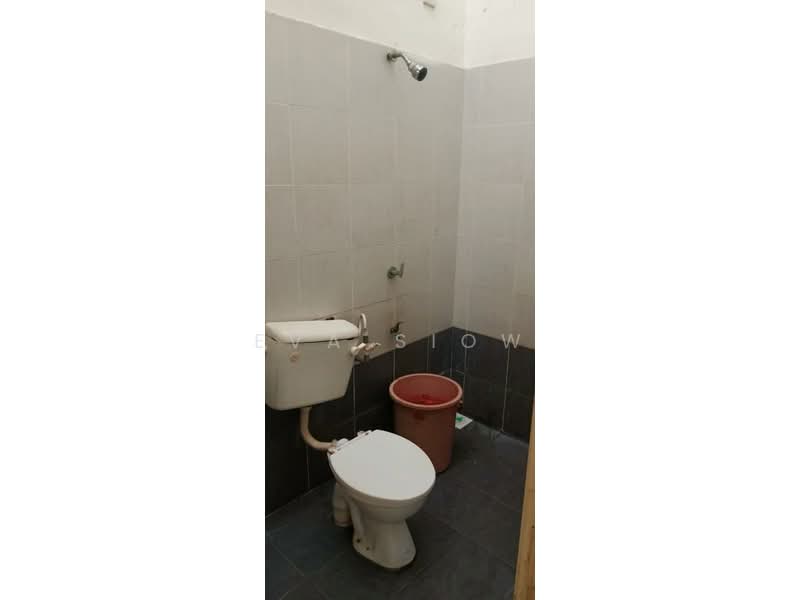 Rumah Teres 2 Tingkat untuk Dijual di Mutiara Rini (Skudai) - Eva Siow - Bathroom - PropertyGuru.com.my