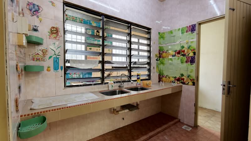 2-storey Terraced House for Sale in Taman Menglembu Timur (Menglembu) - David Wong - Kitchen - PropertyGuru.com.my