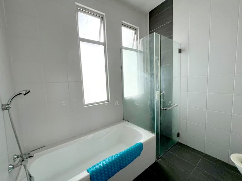 Rumah Berkembar untuk Dijual di Johor Bahru (Johor) - Stella Chia - Bathroom - PropertyGuru.com.my
