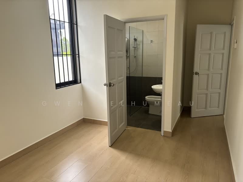 Rumah Banglo untuk Disewa di Seksyen 6 (Shah Alam) - Gwen Delhumeau - Bedroom 4  - PropertyGuru.com.my