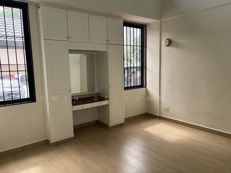 Rumah Banglo untuk Disewa di Seksyen 6 (Shah Alam) - Gwen Delhumeau - Master bedroom - PropertyGuru.com.my