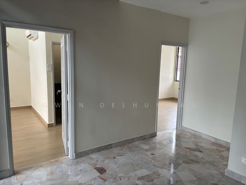 Rumah Banglo untuk Disewa di Seksyen 6 (Shah Alam) - Gwen Delhumeau - Entrance hall - PropertyGuru.com.my