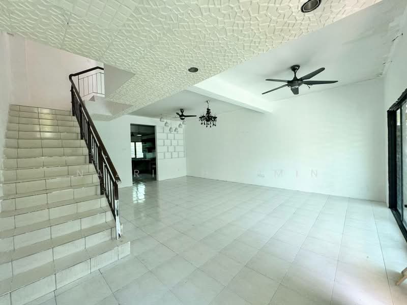 Rumah Teres 2 Tingkat untuk Dijual di Sungai Buloh (Selangor) - Nazrin Hakimin - Living Room - PropertyGuru.com.my