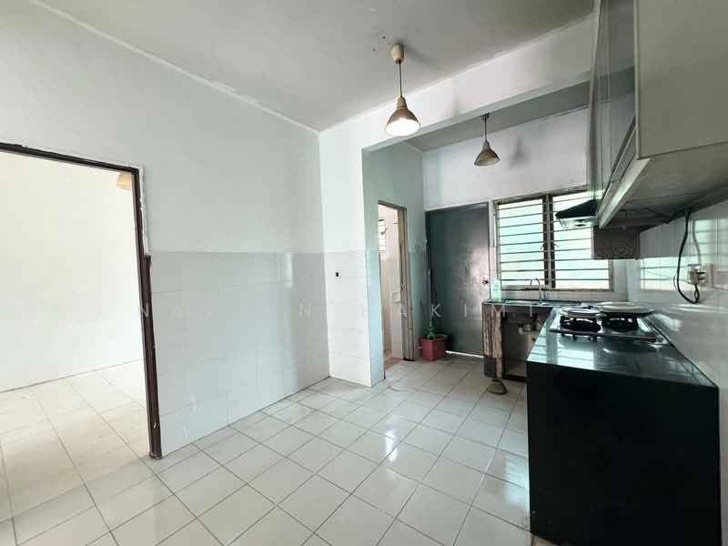Rumah Teres 2 Tingkat untuk Dijual di Sungai Buloh (Selangor) - Nazrin Hakimin - Kitchen - PropertyGuru.com.my