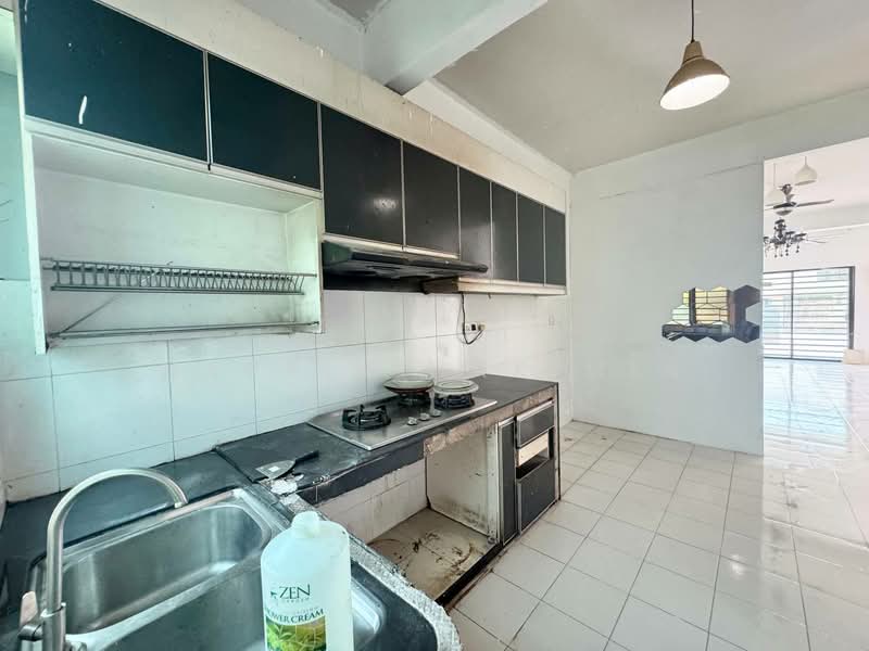 Rumah Teres 2 Tingkat untuk Dijual di Sungai Buloh (Selangor) - Nazrin Hakimin - Kitchen - PropertyGuru.com.my