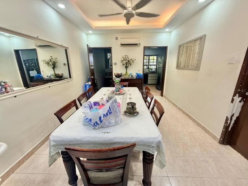 2-storey Terraced House for Sale in Bukit Jelutong (Shah Alam) - Azman Ahmad - PropertyGuru.com.my