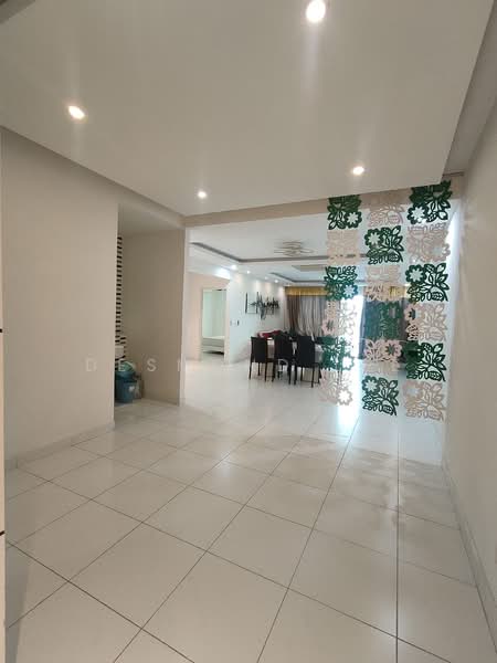 Kondominium untuk Dijual di Elit Heights @ Bayan City - Desmond Lee - Living Room - PropertyGuru.com.my