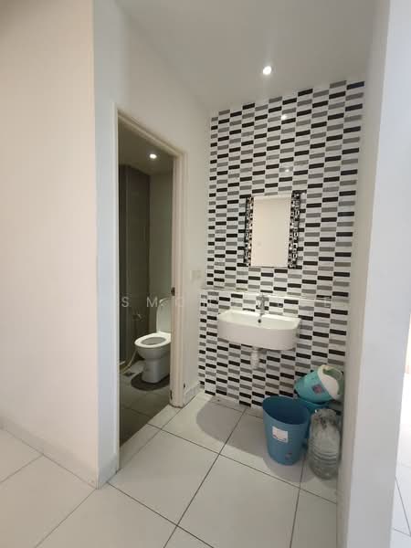Kondominium untuk Dijual di Elit Heights @ Bayan City - Desmond Lee - Bathroom - PropertyGuru.com.my