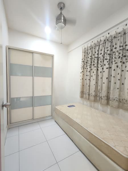 Kondominium untuk Dijual di Elit Heights @ Bayan City - Desmond Lee - Bedroom - PropertyGuru.com.my